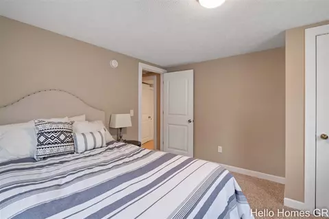 8568 Meadowbrook, Jenison, MI 49428 photo 27