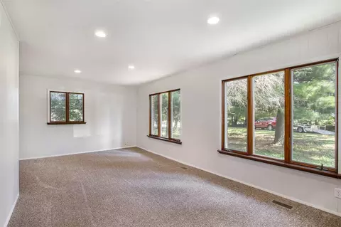 4520 Ann Arbor, Jackson, MI 49202 photo 6