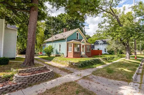 716 Lincoln, Jackson, MI 49202 photo 3