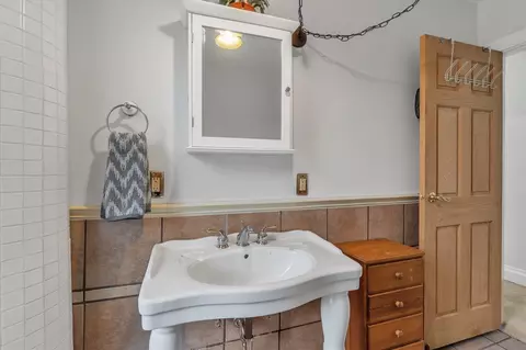 802 Edgewood, Jackson, MI 49202 photo 32