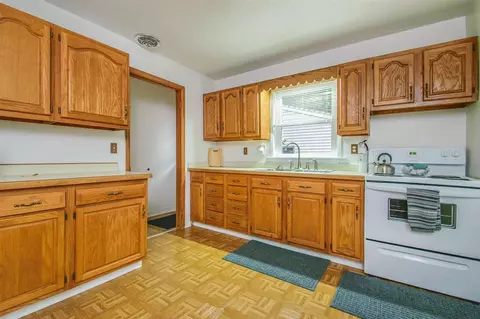 908 Woodruff, Stanton, MI 48888 photo 9