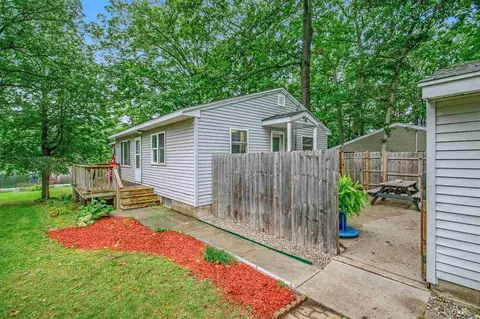 908 Woodruff, Stanton, MI 48888 photo 2