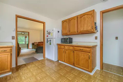 908 Woodruff, Stanton, MI 48888 photo 8