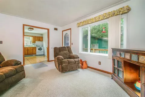 908 Woodruff, Stanton, MI 48888 photo 7