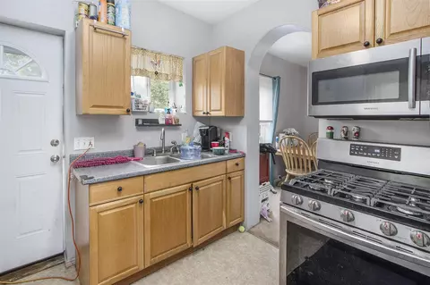 645 S Constantine, Three Rivers, MI 49093 photo 6