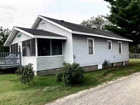 835 Maple, Baldwin, MI 49304 photo 1