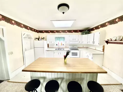 166 E Corey, Bronson, MI 49028 photo 4