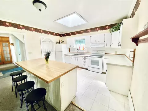 166 E Corey, Bronson, MI 49028 photo 3