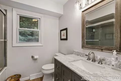 710 Mccabe, Ada, MI 49301 photo 17