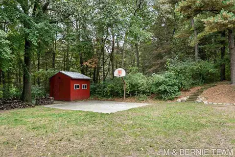 710 Mccabe, Ada, MI 49301 photo 35