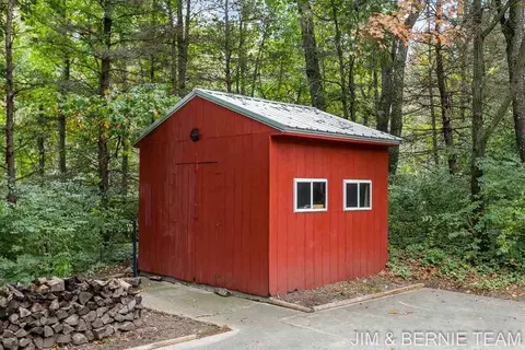 710 Mccabe, Ada, MI 49301 photo 36