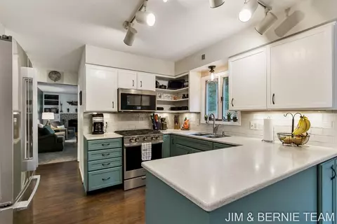 710 Mccabe, Ada, MI 49301 photo 9