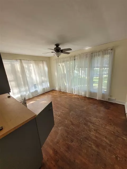 121 E Pne, Fremont, MI 49412 photo 9