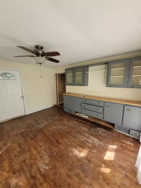 121 E Pne, Fremont, MI 49412 photo 10