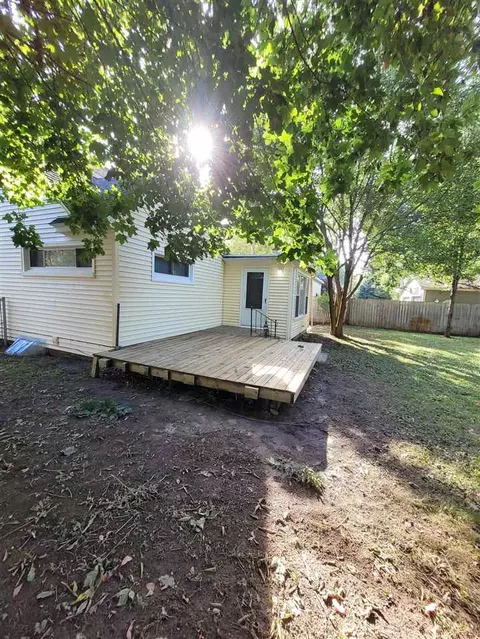 121 E Pne, Fremont, MI 49412 photo 3
