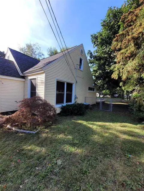 121 E Pne, Fremont, MI 49412 photo 2