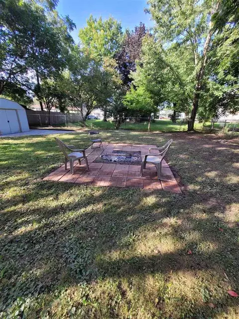 121 E Pne, Fremont, MI 49412 photo 6