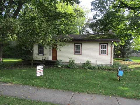 650 E Cass, Schoolcraft, MI 49087 photo 2