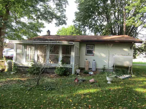650 E Cass, Schoolcraft, MI 49087 photo 3