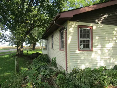 650 E Cass, Schoolcraft, MI 49087 photo 8