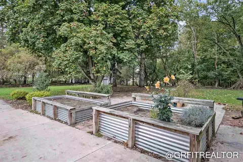 718 W State, Belding, MI 48809 photo 6