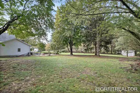 718 W State, Belding, MI 48809 photo 8