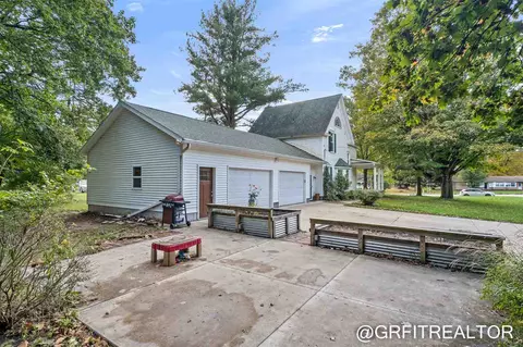 718 W State, Belding, MI 48809 photo 5