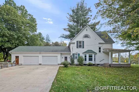 718 W State, Belding, MI 48809 photo 4
