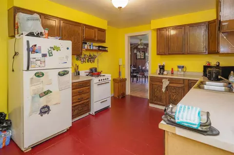 414 E Michigan, Three Rivers, MI 49093 photo 10