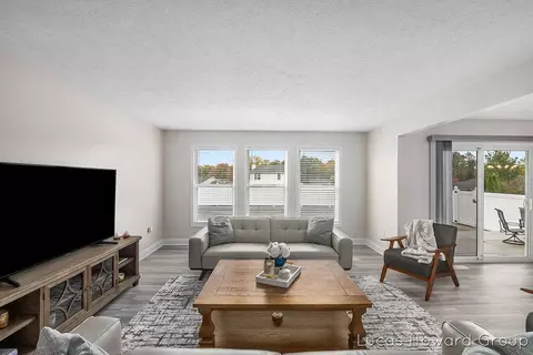 8652 Haystack, Caledonia, MI 49316 photo 10