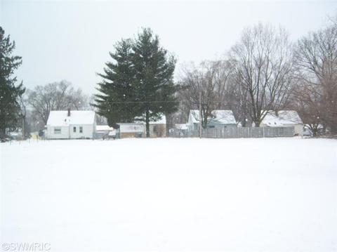 1380 Milton, Benton Harbor, MI 49022