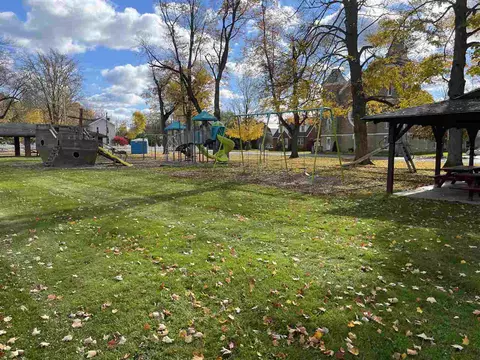 210 Chicago, Jackson, MI 49201 photo 32