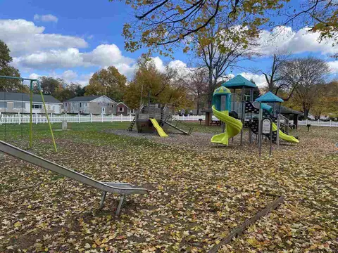 210 Chicago, Jackson, MI 49201 photo 5