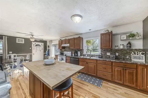 1039 E Hoffman, Three Rivers, MI 49093 photo 10