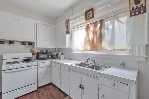1008 Williams, Jackson, MI 49203 photo 7