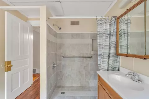 1008 Williams, Jackson, MI 49203 photo 24