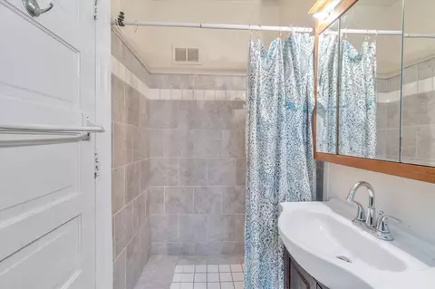 1008 Williams, Jackson, MI 49203 photo 18