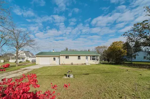 8828 E Loop, Hesperia, MI 49421 photo 2