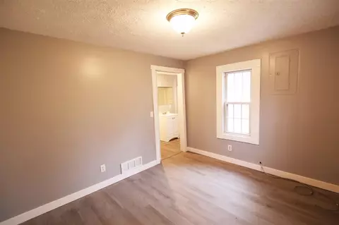 640 S Hooker, Three Rivers, MI 49093 photo 12