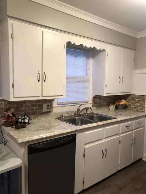 628 Harrison, Belding, MI 48809 photo 8
