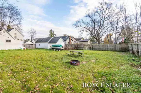 933 Pleasant, Belding, MI 48809 photo 4