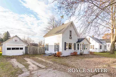 933 Pleasant, Belding, MI 48809 photo 2
