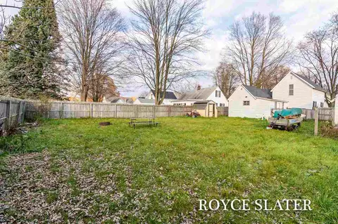 933 Pleasant, Belding, MI 48809 photo 27