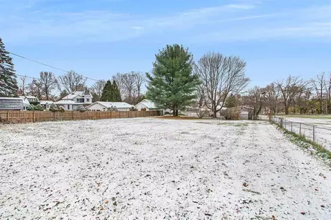 607 Main, Buchanan, MI 49107 photo 3