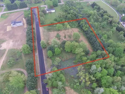 1420 Pine Row, Wayland, MI 49348