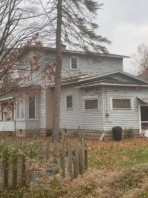 603 Elm, Three Rivers, MI 49093 photo 2