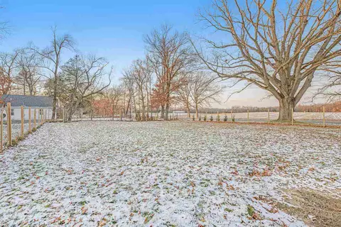 389 Boynton, Lowell, MI 49331 photo 5