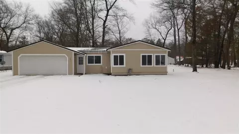 845 S Pierce, White Cloud, MI 49349 photo 1