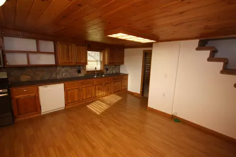 9376 E R, Scotts, MI 49088 photo 17