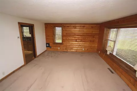 9376 E R, Scotts, MI 49088 photo 2